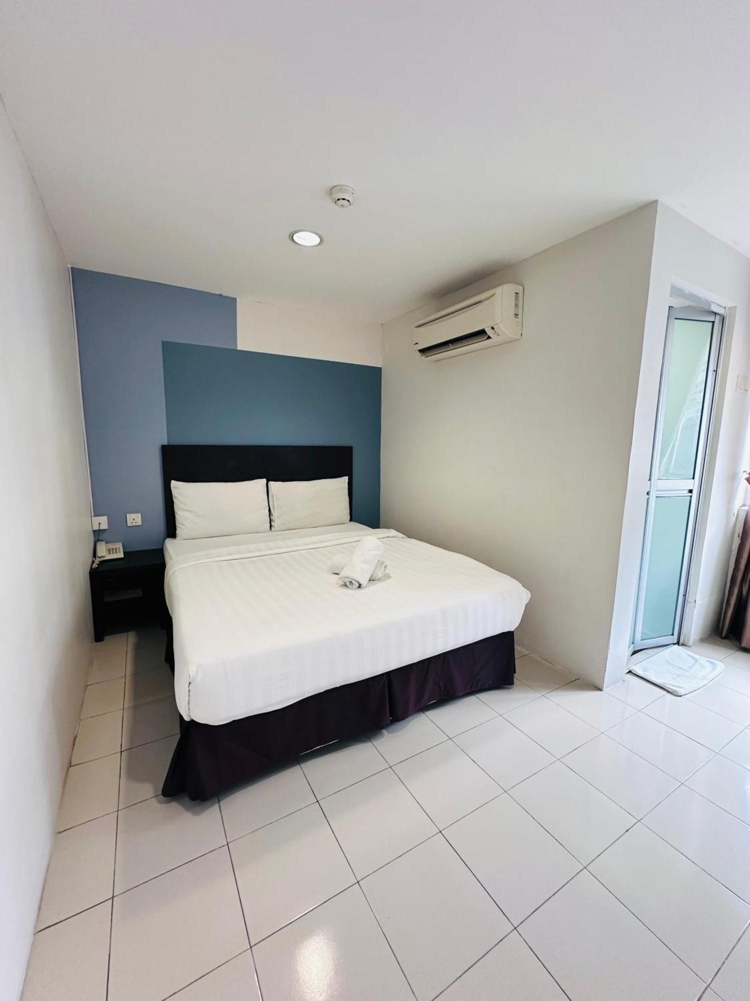 Your Hotel Klang Exterior foto
