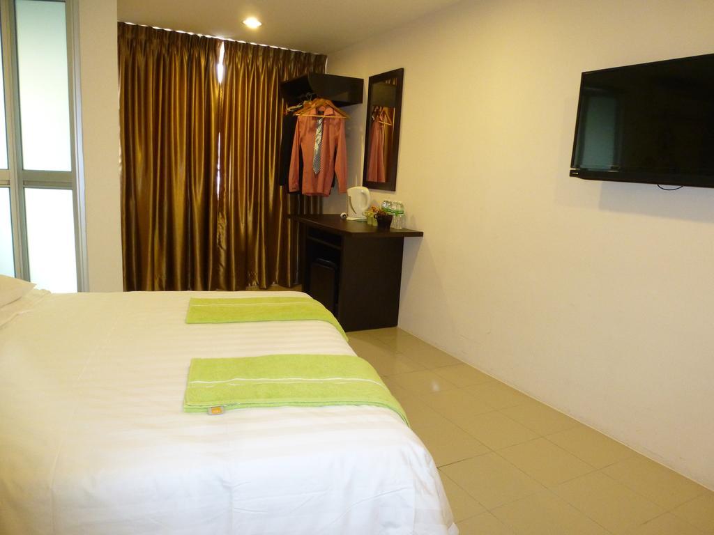 Your Hotel Klang Exterior foto